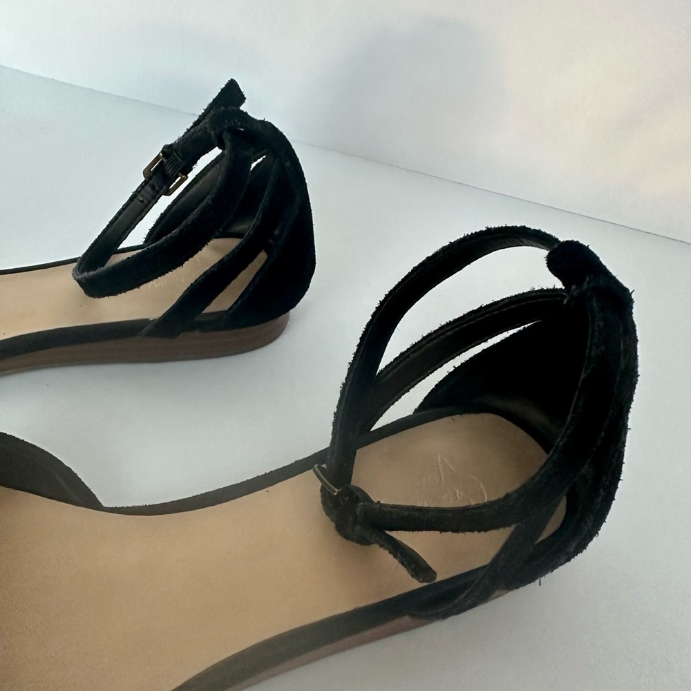 Crown Vintage Women’s black pointed toe faux suede ballet flat adjustable strap - Picture 12 of 17